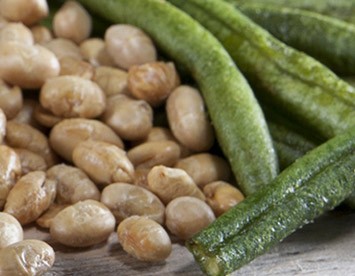 Wasabi peas and green bean chips