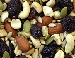 California Supreme Mix - Raisins, raw sunflower seeds, raw cashew pieces, dry roasted peanuts, raw pumpkin seeds, raw almonds.